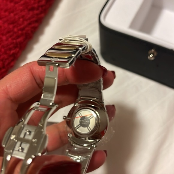 SKAGEN DENMARK WATCH. NEW IN BOX - Picture 6 of 9